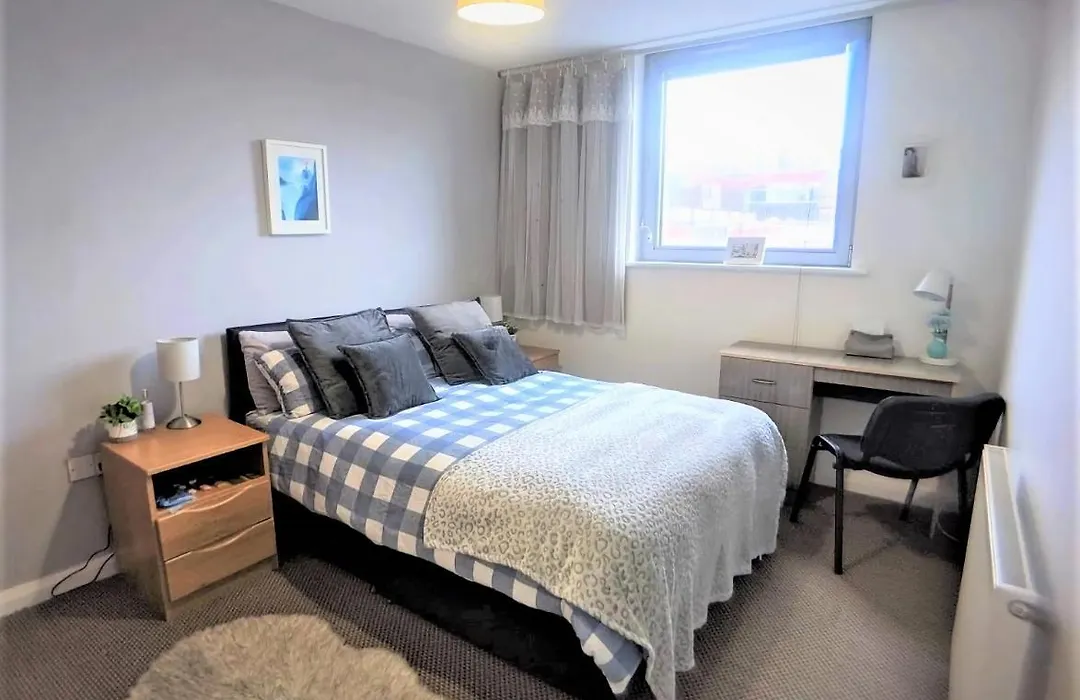 Lovely Guest Rooms In City Centre-1