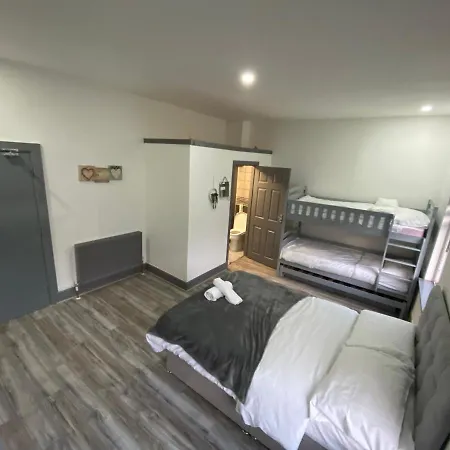 Nice Ensuite Rooms Close To Anfield Stadium & City Centre-3